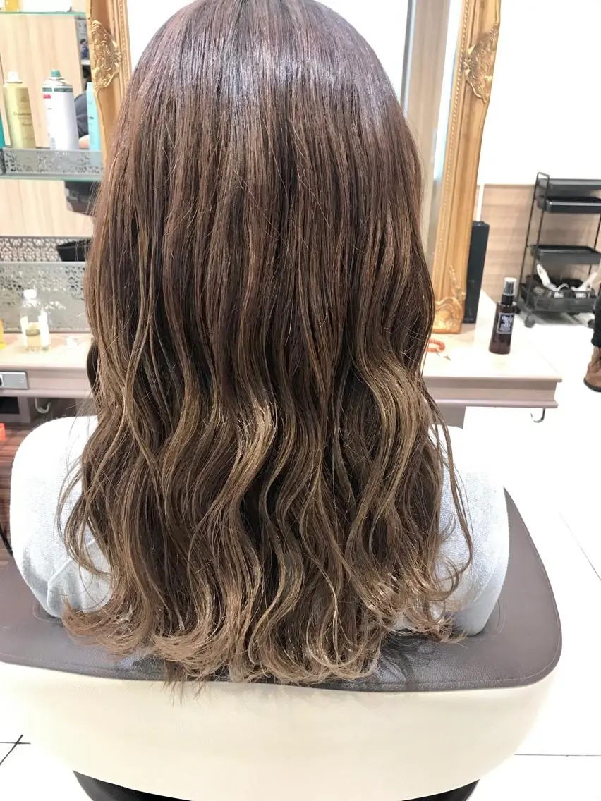 カラー ヘアカラー トリートメント 島袋 ナオユキのヘアスタイル