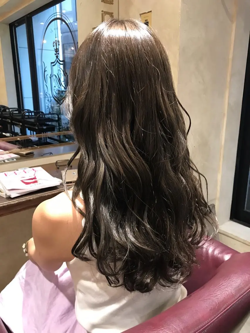 セミロング カラー パーマ グレージュ ハイライトカラー ハイライト 🌈髪質改善💕 縮毛矯正✨青木まで✨のヘアスタイル