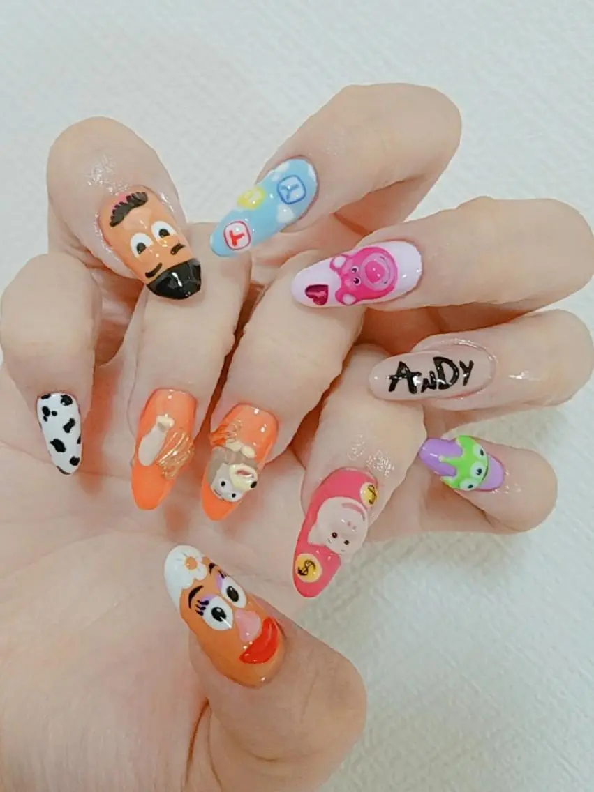 ネイル . MAKI NAILのネイルデザイン