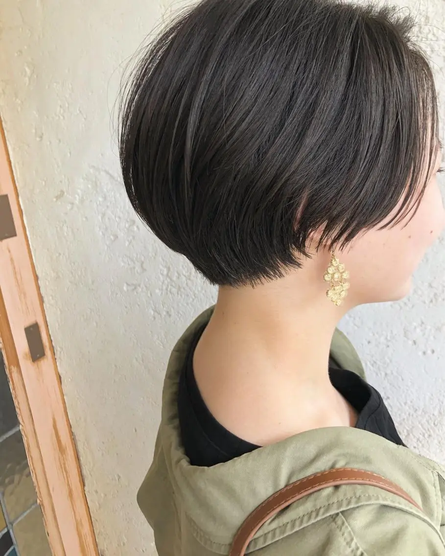 ショート かわなか まいのヘアスタイル