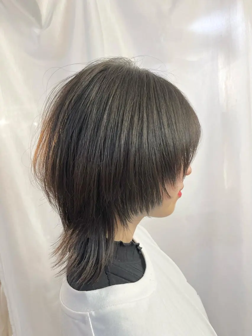 ミディアム ウルフカット 透明感カラー/ ブリーチ無し/RYOのヘアスタイル
