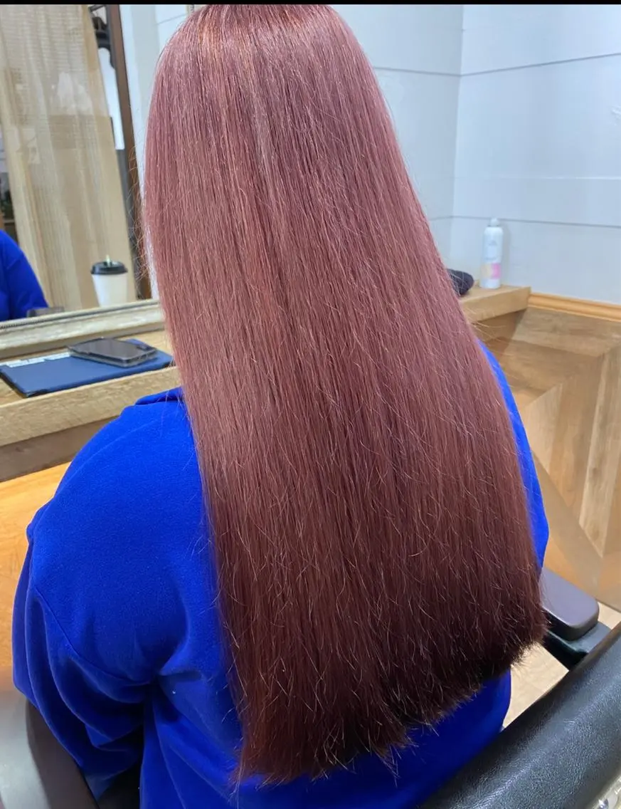 ロング カラー カシス ピンクカラー 横尾 歩のヘアスタイル