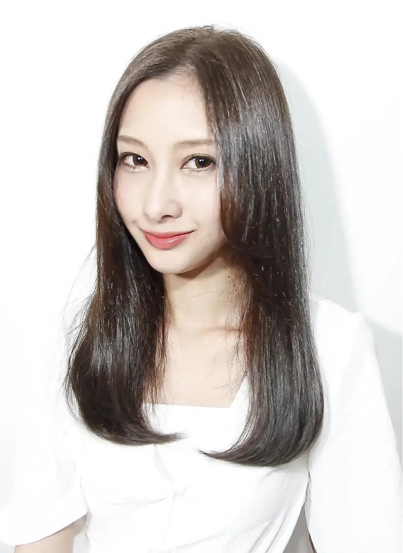 セミロング repose日本橋 室町のヘアスタイル