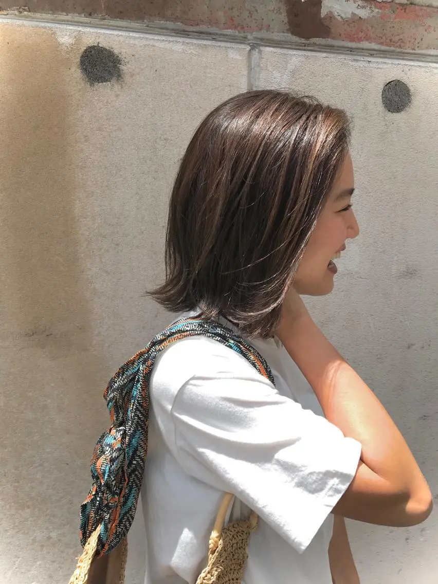 ミディアム 外ハネヘア カット ヘアカラー 縮毛矯正 トリートメント ayane⭐️ボブ・ ショート・パーマのヘアスタイル