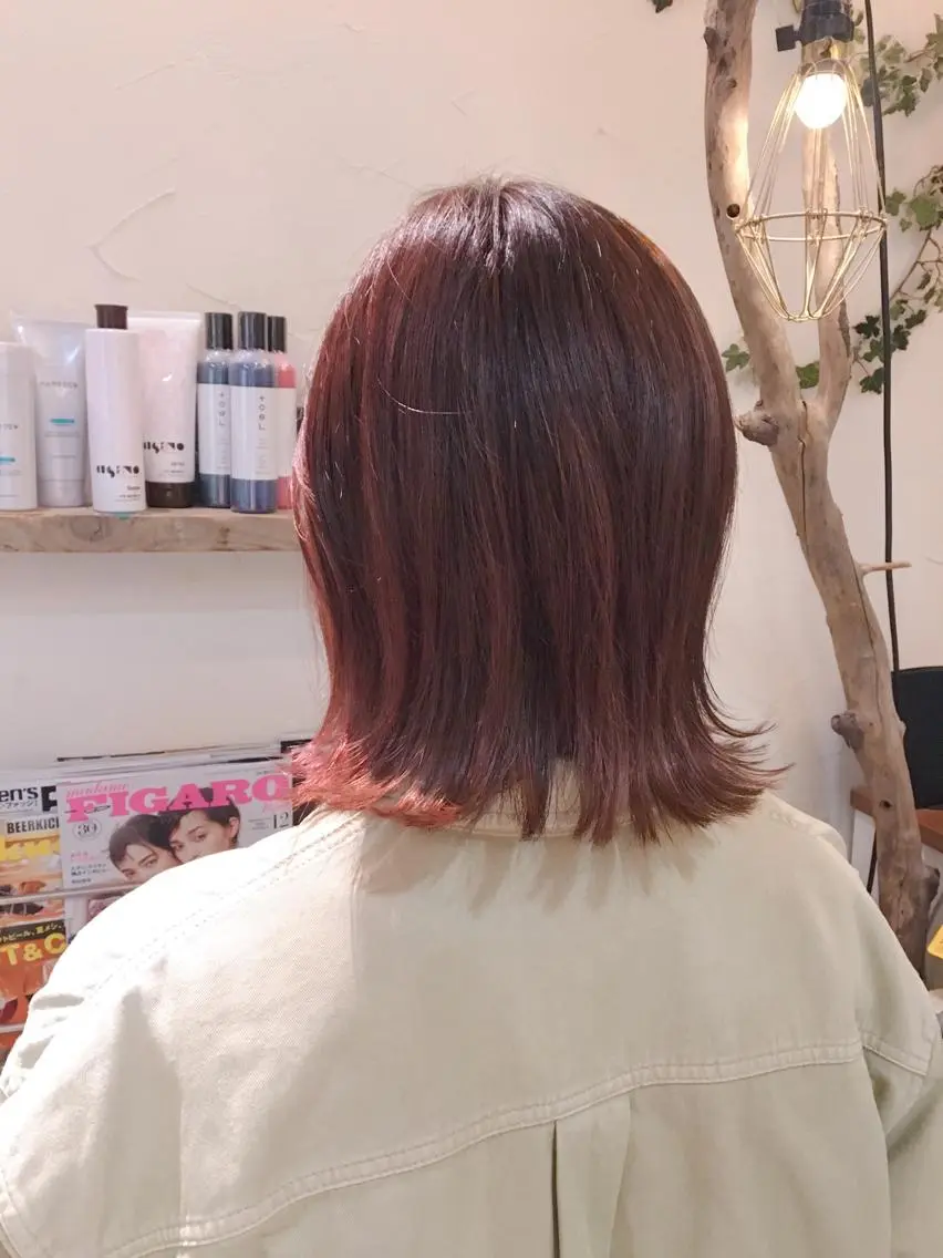 カラー シマダ アユミのヘアスタイル