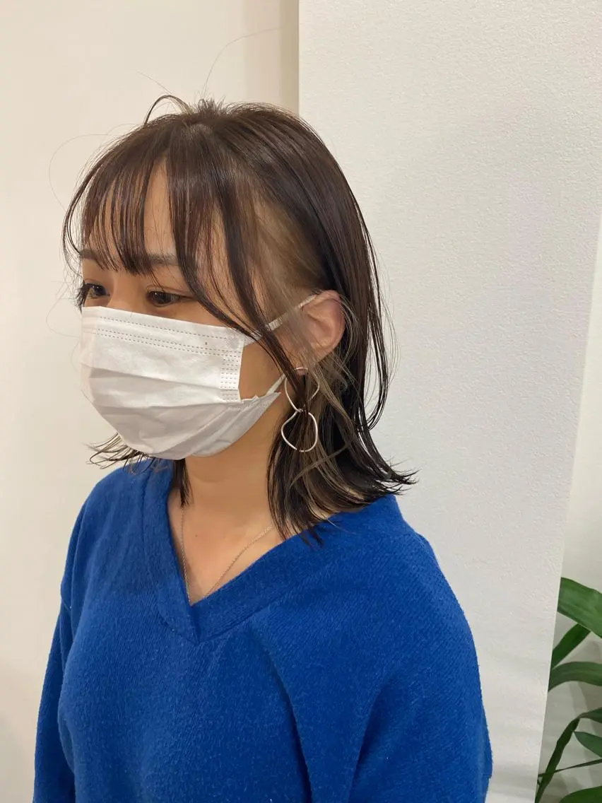 ミディアム カラー 大久保 梨音のヘアスタイル