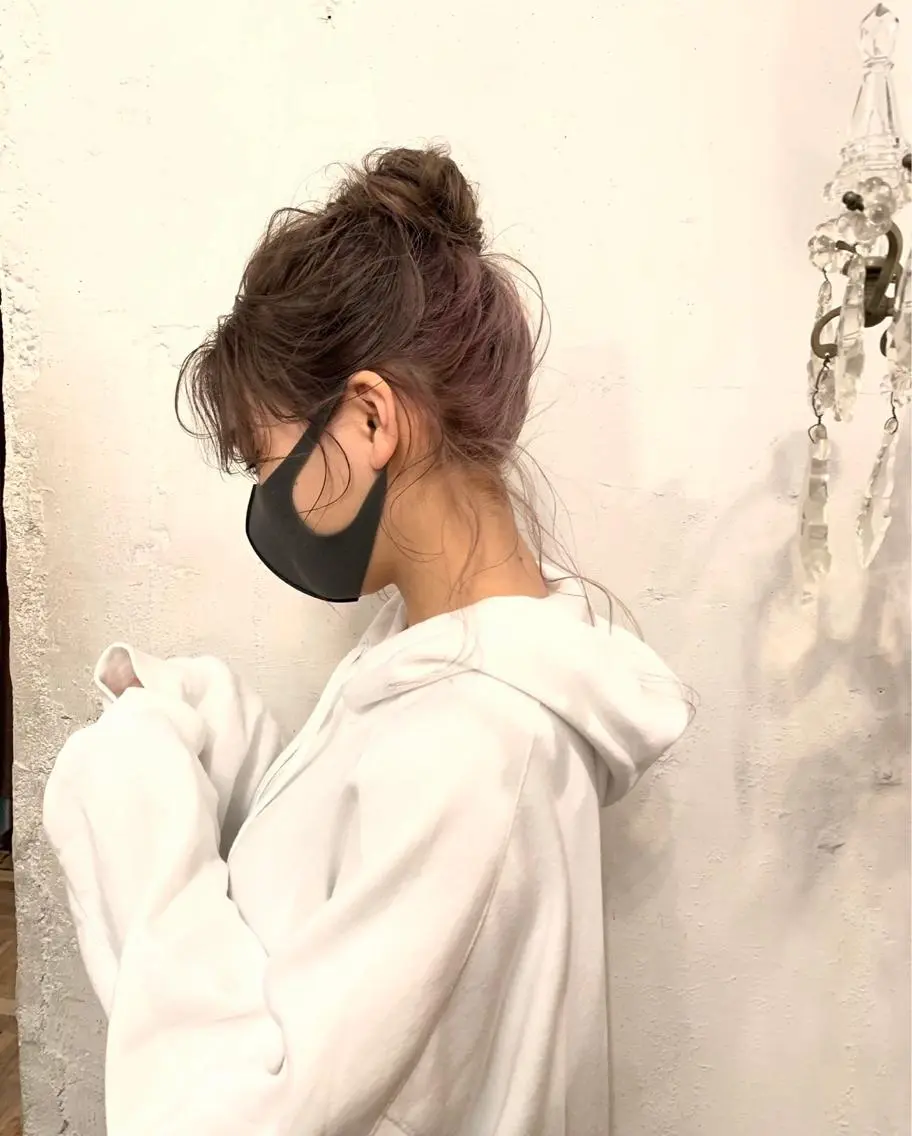 セミロング カラー カット ヘアカラー 🫧ハイトーン✨格安 より質💐マンツーマのヘアスタイル