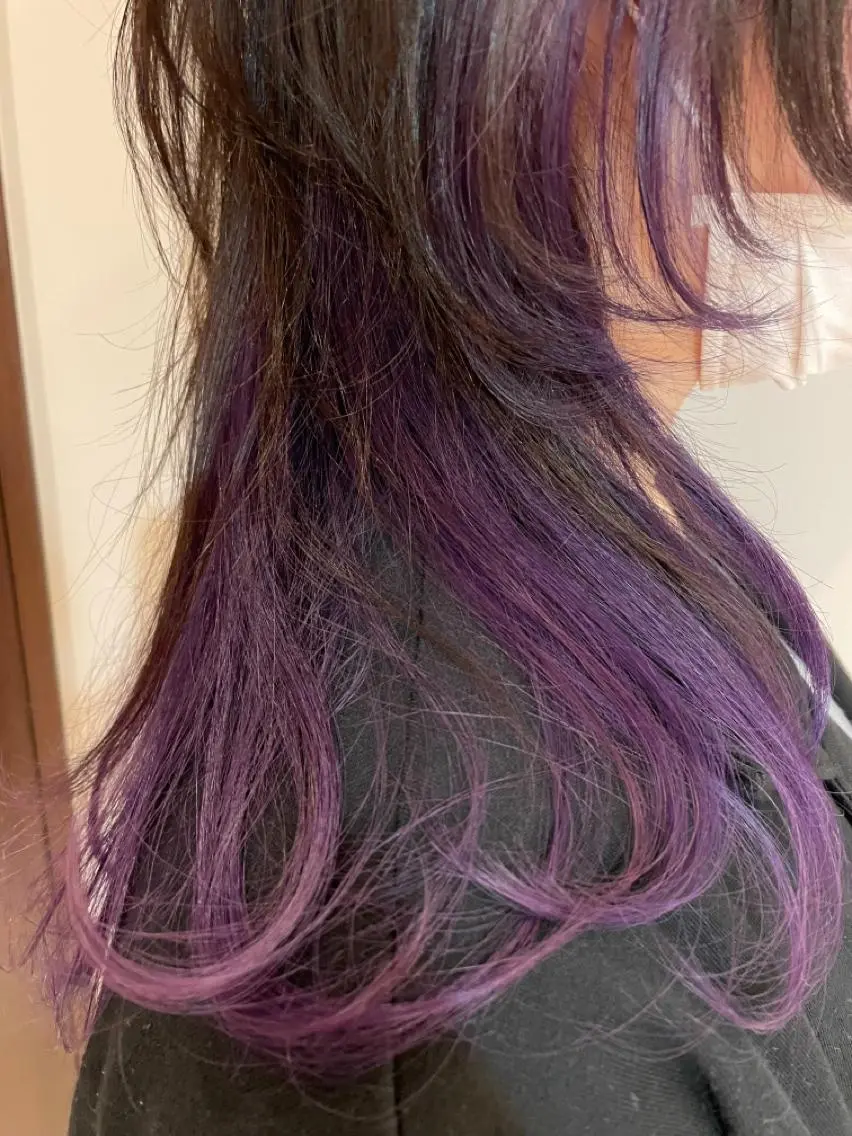 ロング カラー インナーカラー 高森 雅のヘアスタイル