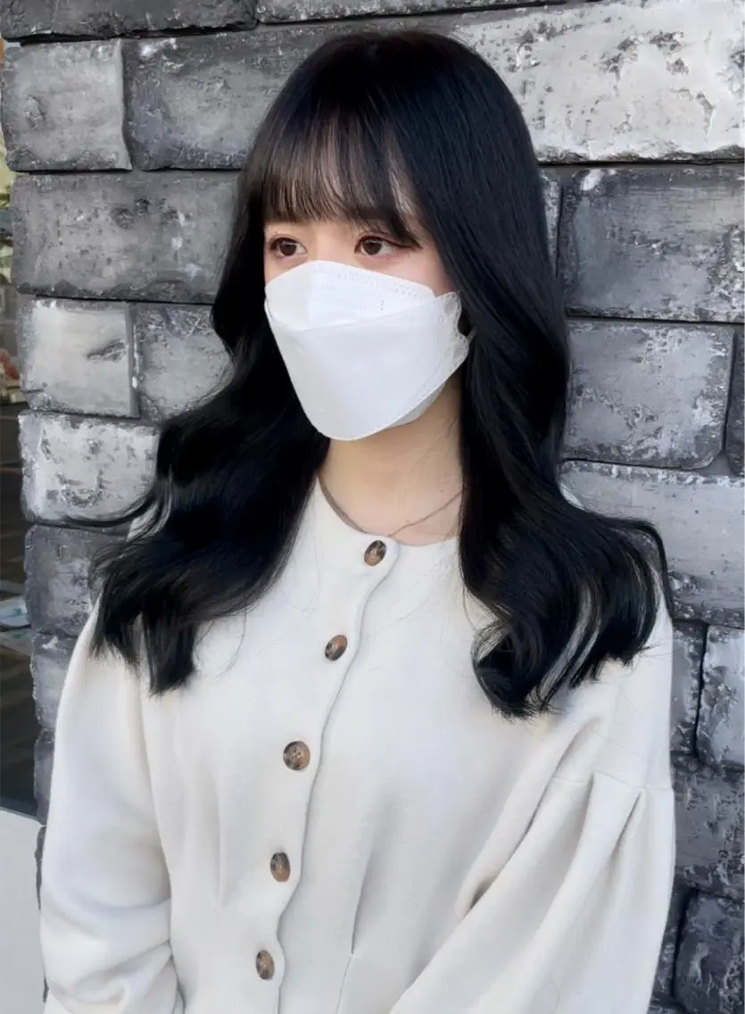 セミロング カラー ブルーカラー チヒョ🦋 韓国hair🇰🇷のヘアスタイル