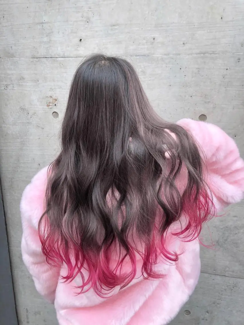 ロング カラー ヘアアレンジ ブリーチ ピンクカラー 色落ちまでキレイに！ ！女性サロンのヘアスタイル
