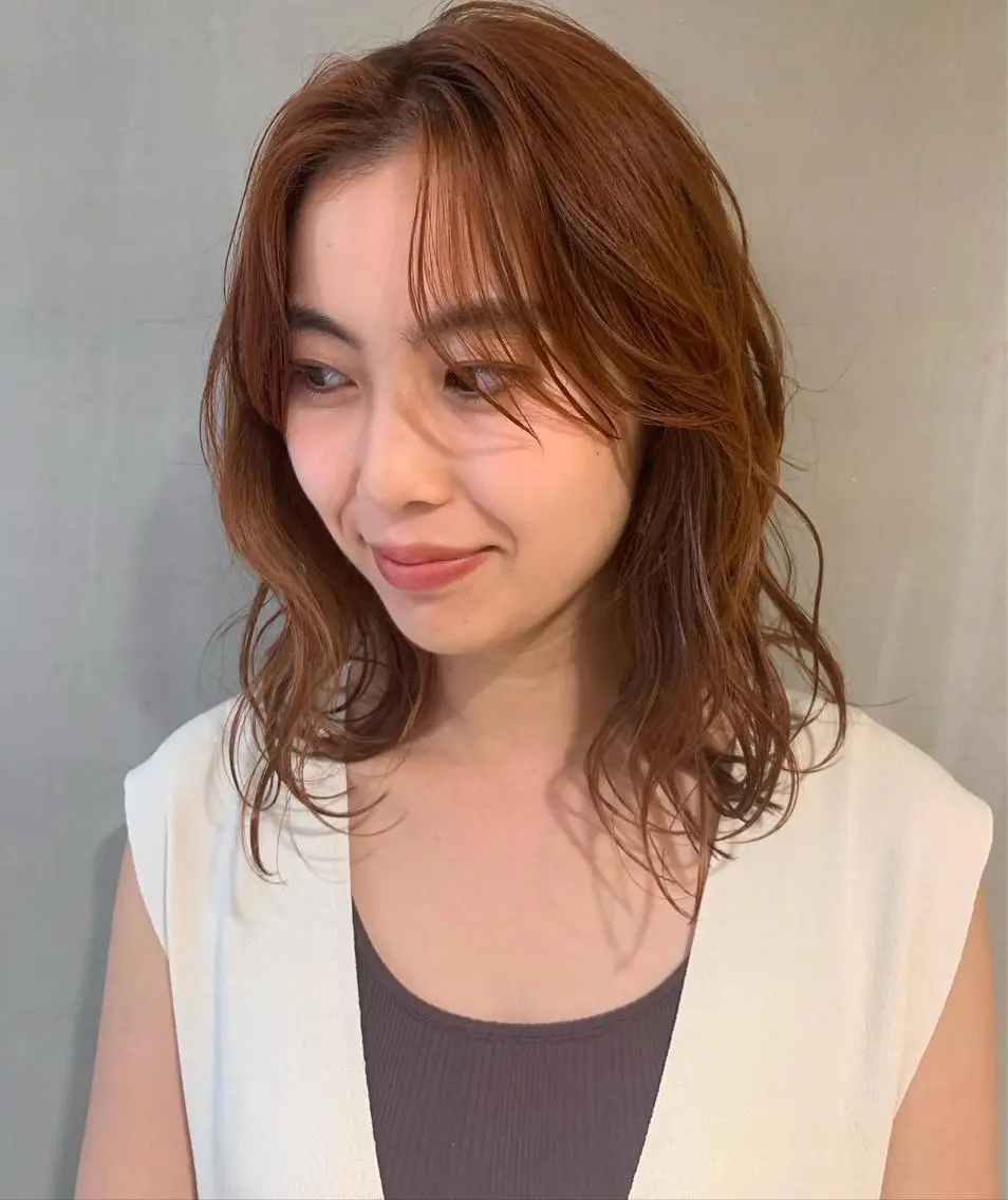 ミディアム カラー パーマ ヘアアレンジ メンズ キッズ ネイル マツエク・マツパ メンズブリーチ ブリーチ ブリーチなしカラー オレンジ カラーマツエク ウルフレイヤーカット /チヒロのヘアスタイル