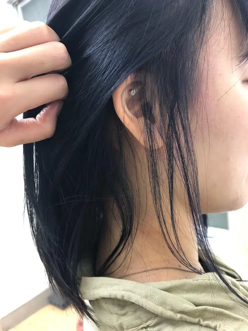 カラー ネイビーカラー 🌻透明感カラー🌻 阿井希良梨のヘアスタイル