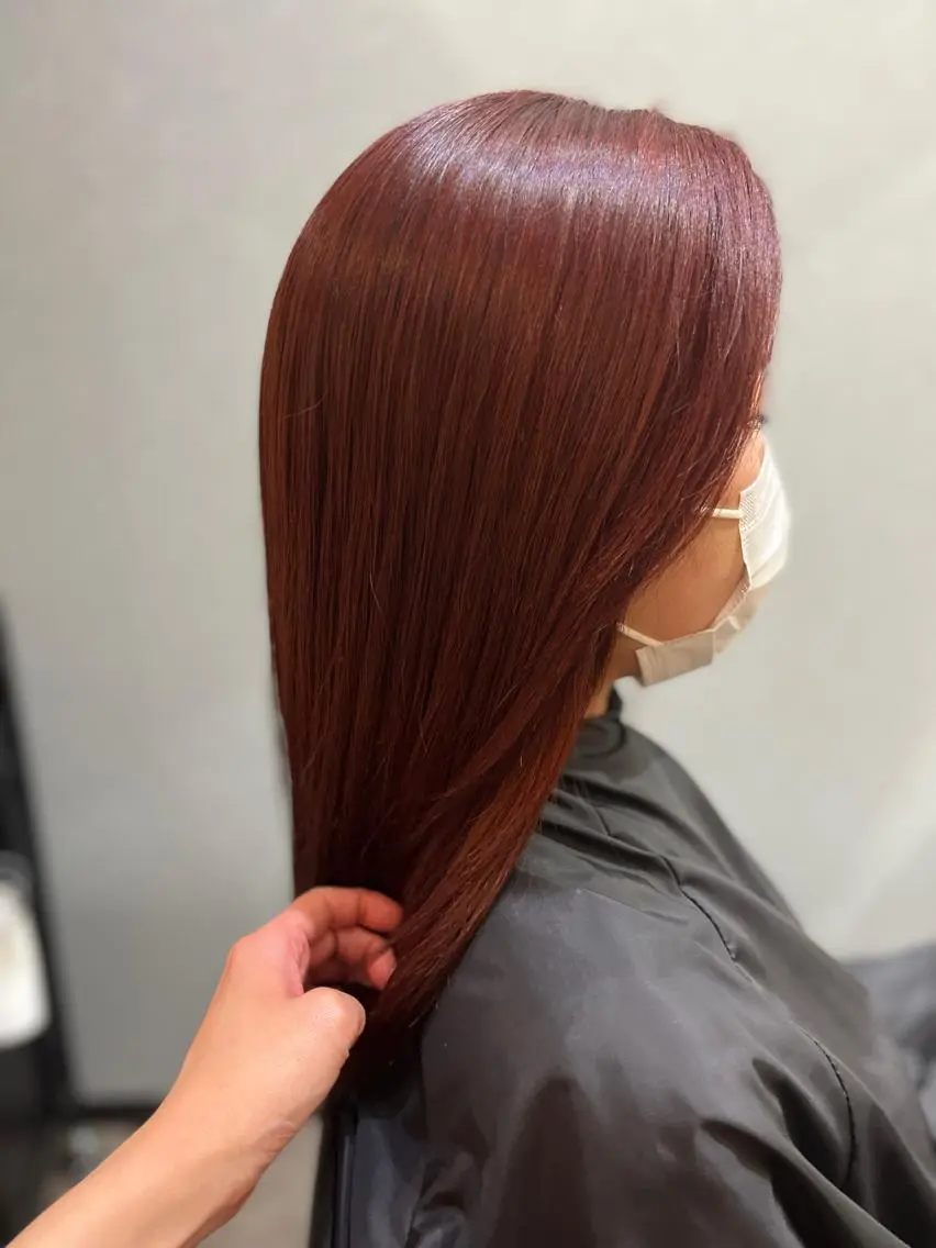 ロング カラー パーマ ヘアアレンジ メンズ キッズ ネイル マツエク・マツパ アイブロウ カット トリートメント 久木原 ゆりのヘアスタイル
