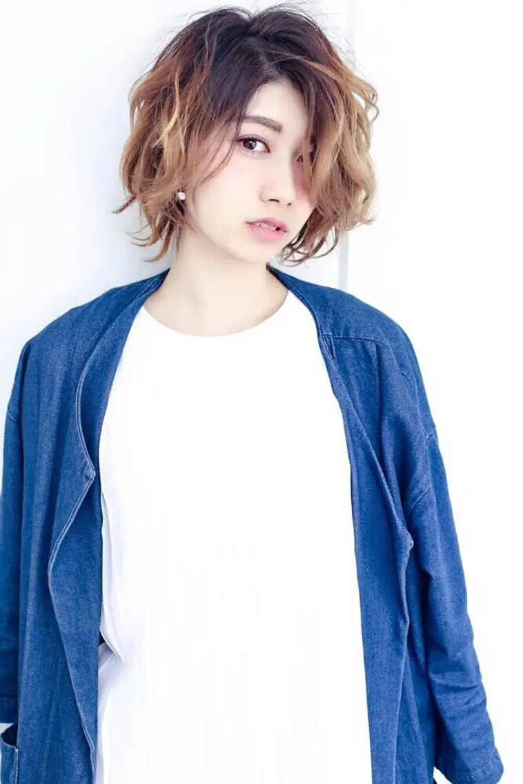 ショート カラー グラデーションカラー ショートヘア ブリーチ/髪質改善 NYNY大久保のヘアスタイル