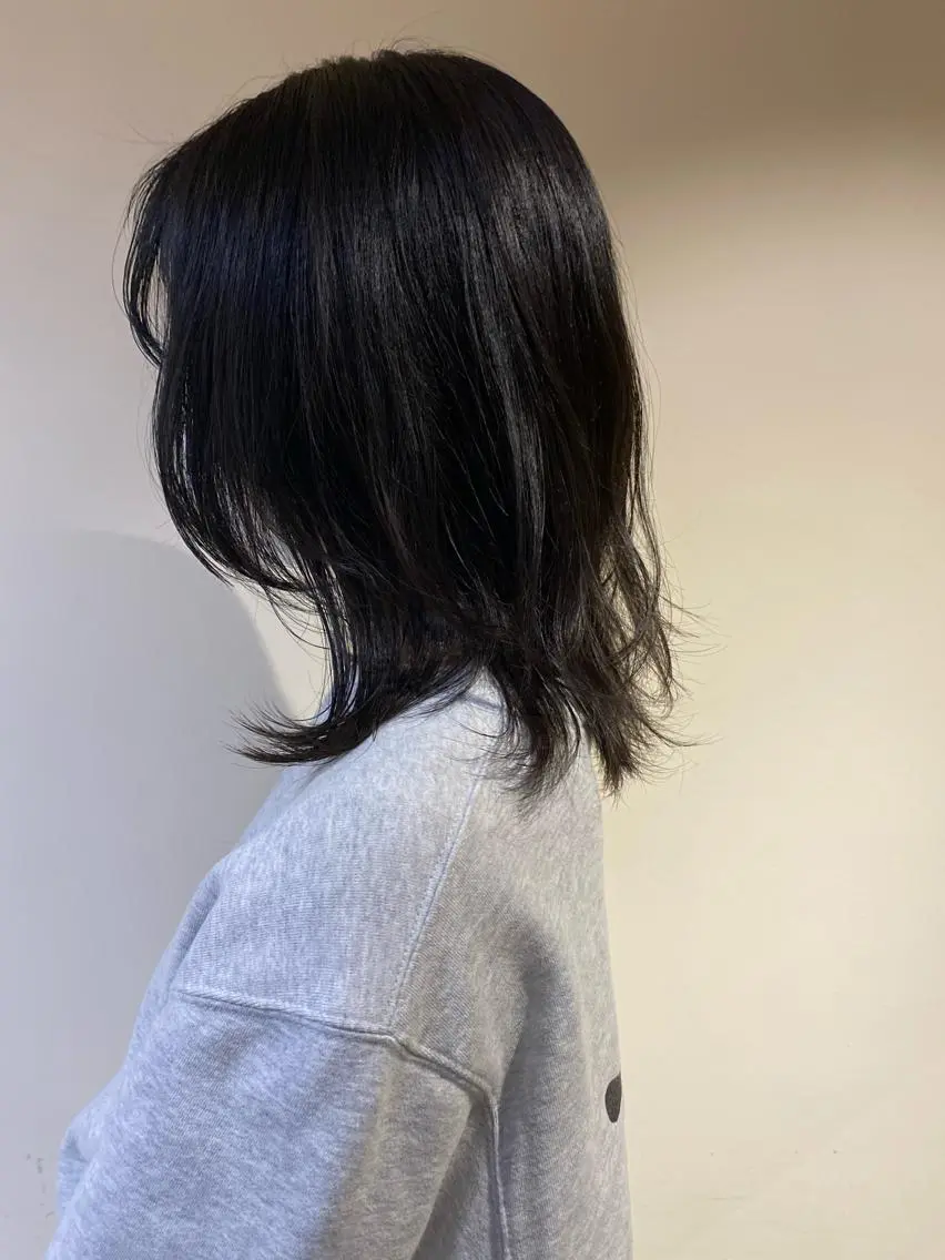 ミディアム カラー io濱川 遥のヘアスタイル