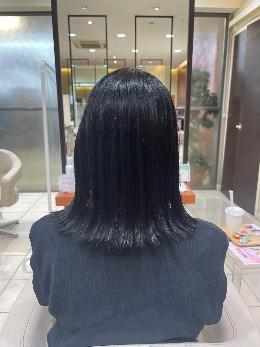 ミディアム カラー 黒髪 ブルーカラー ブルーブラック カネヒラ リョウスケのヘアスタイル