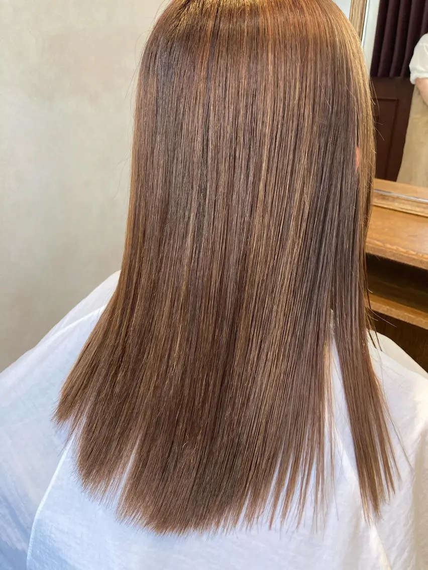 セミロング 髪質改善 IVERA二刀流⚔️ 横野圭⚔️のヘアスタイル