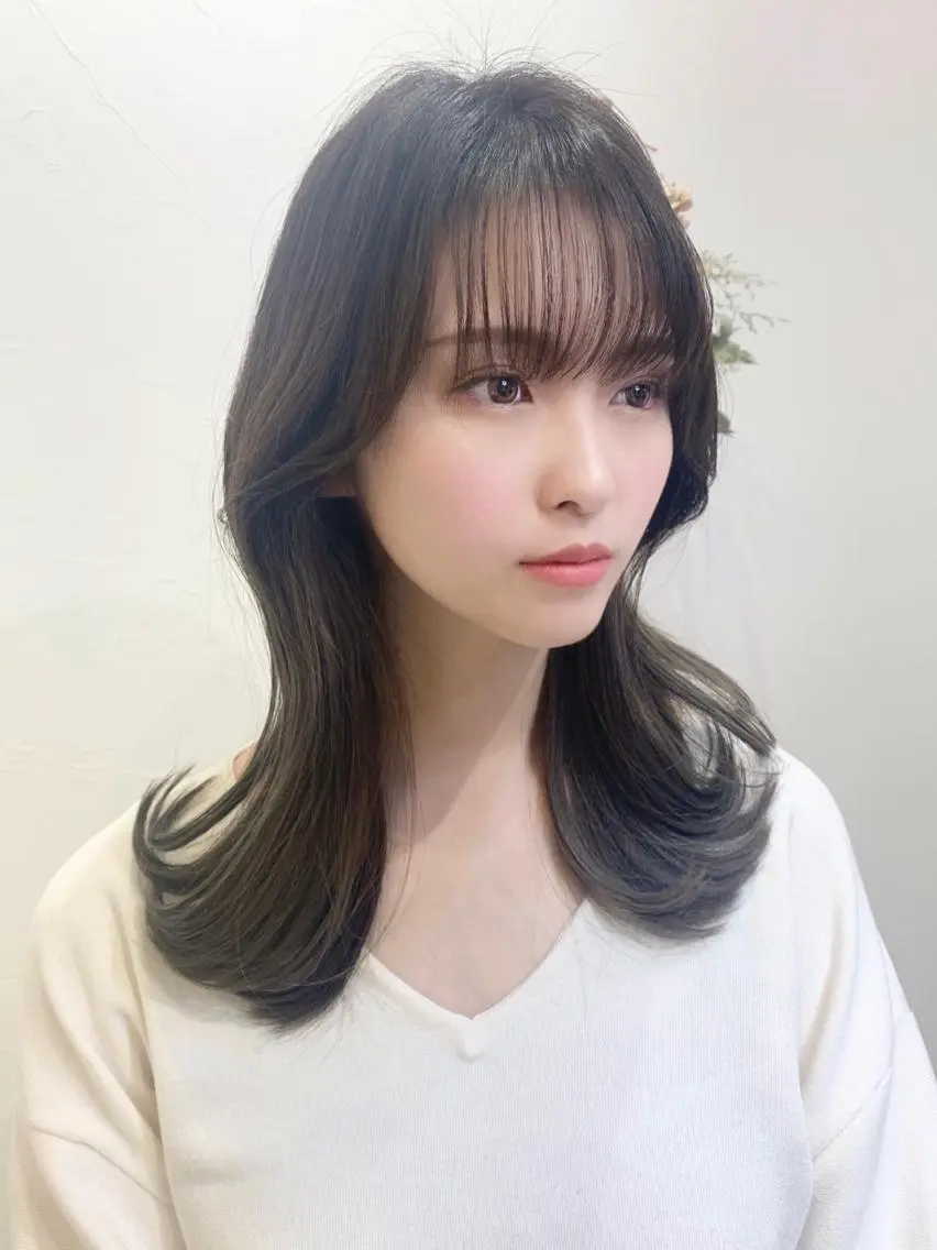 ミディアム くびれヘア 韓国風ヘア カット ヘアカラー 小田裕也 チャンモリパーマのヘアスタイル