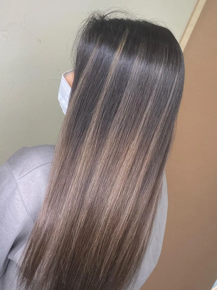ロング カラー ヘアカラー トリートメント 寺門 拓馬のヘアスタイル