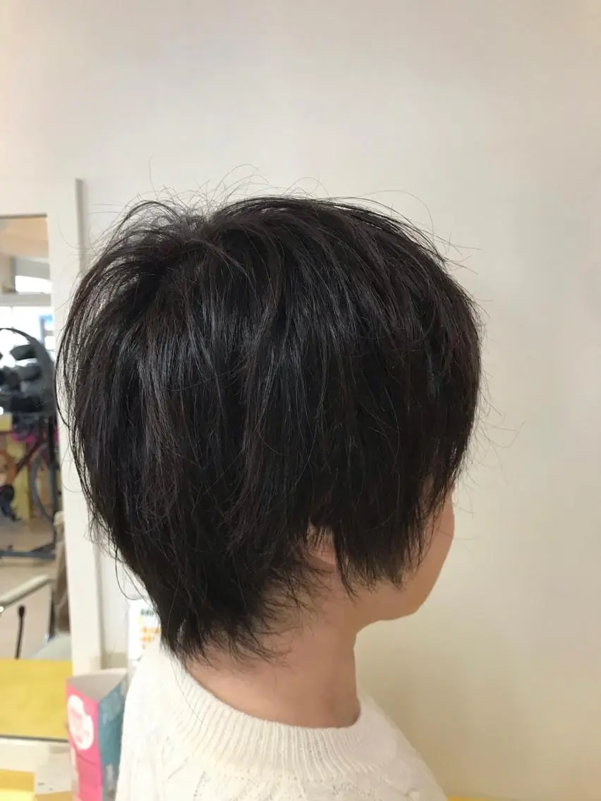 ショート カラー 横田 尚登のヘアスタイル