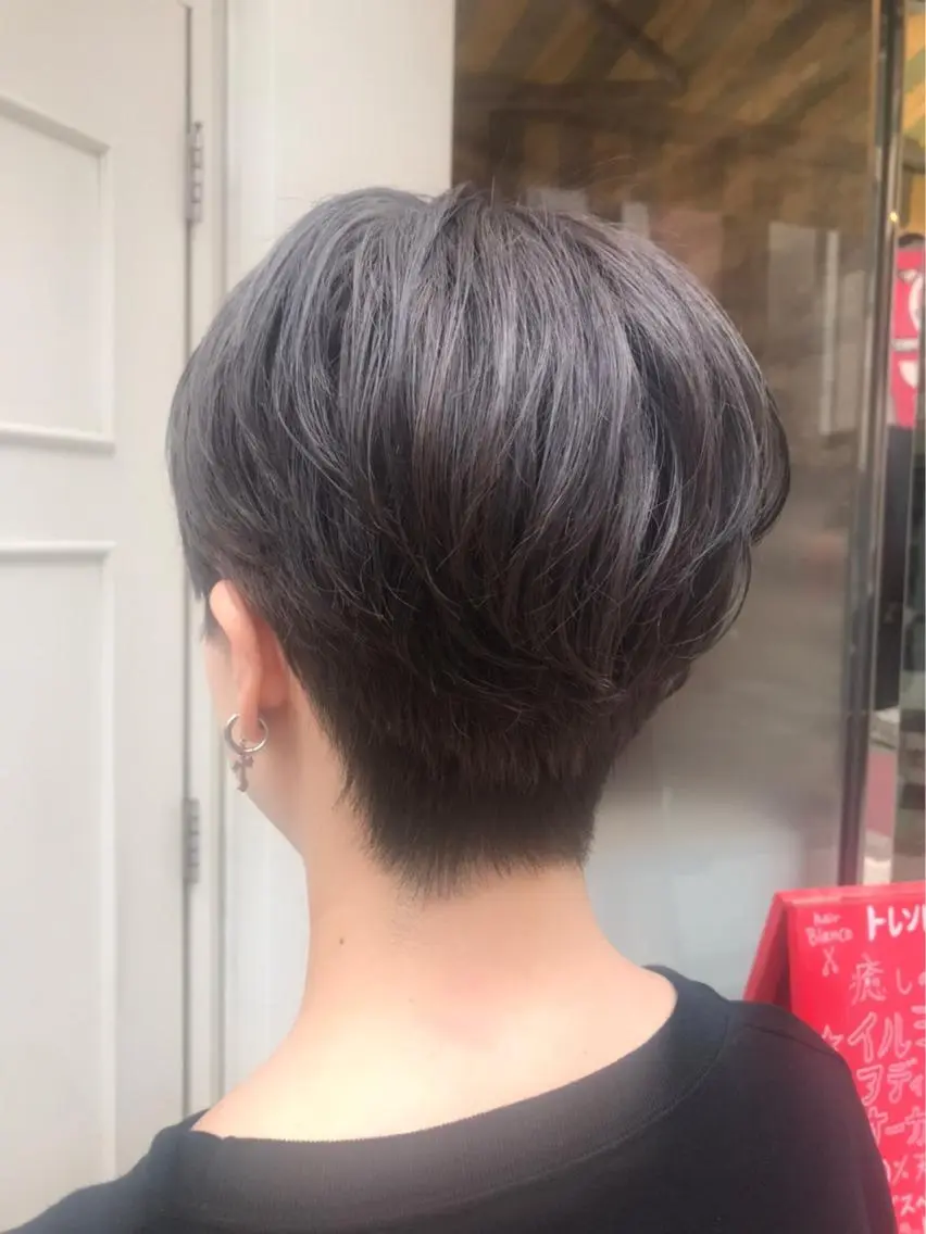 ショート カラー シルバー 🫟Blanco🫟 Color&Careのヘアスタイル