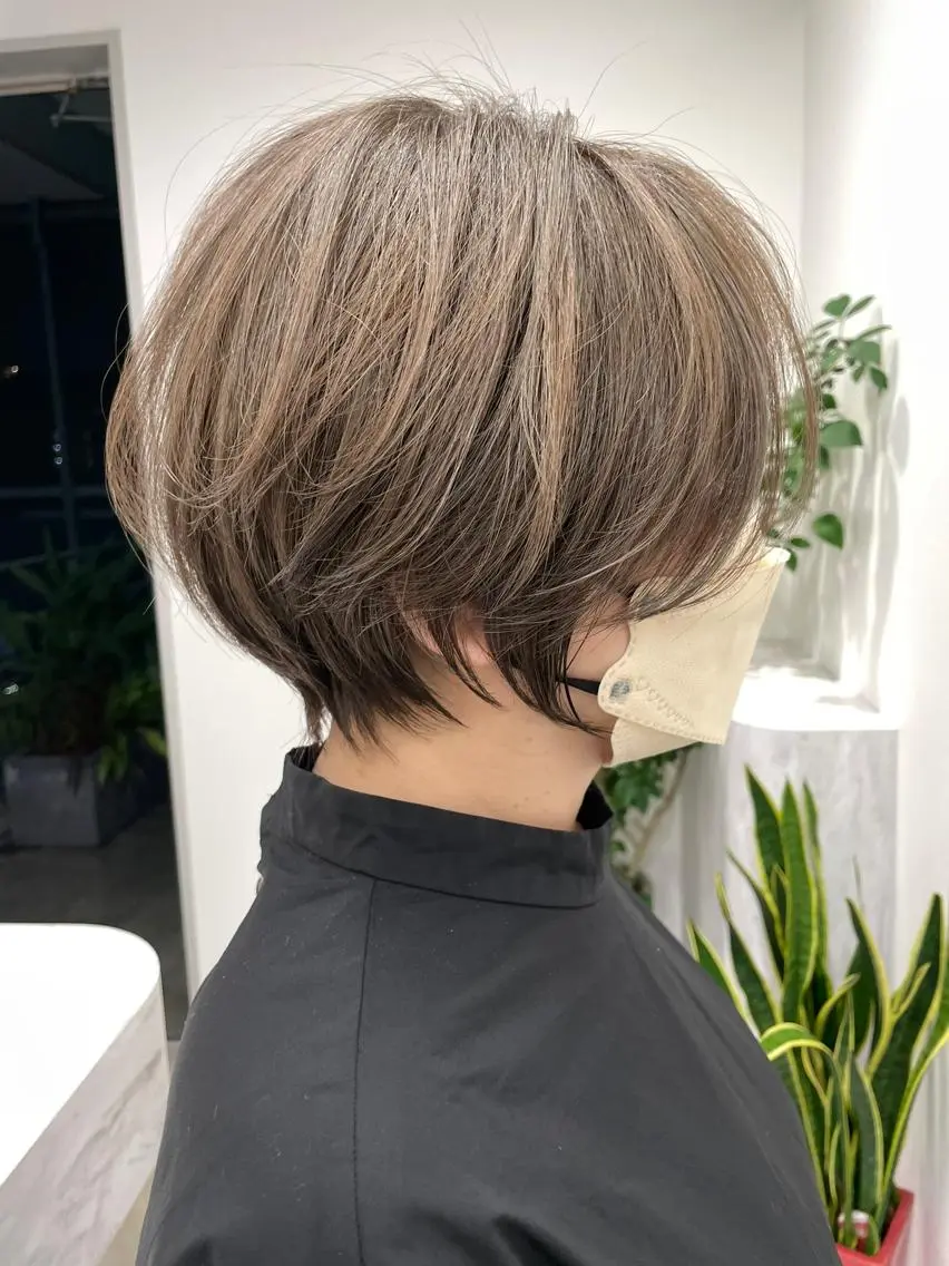 ショート カット ヘアカラー トリートメント ere hair salonのヘアスタイル