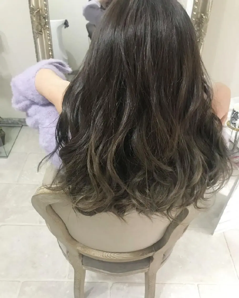 ロング ヘアアレンジ カラー アッシュ See by merの眉毛・アイブロウイメージ