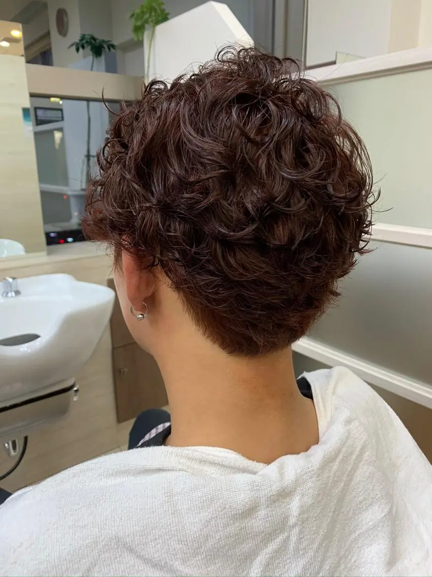 ミディアム パーマ メンズ 爲清 葵のヘアスタイル