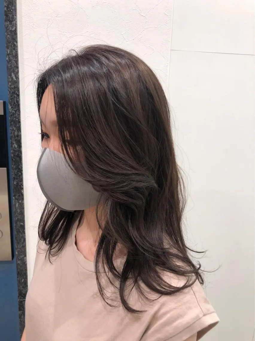 ロング カラー アッシュ オリーブアッシュ カット ヘアカラー 山森 大地のヘアスタイル
