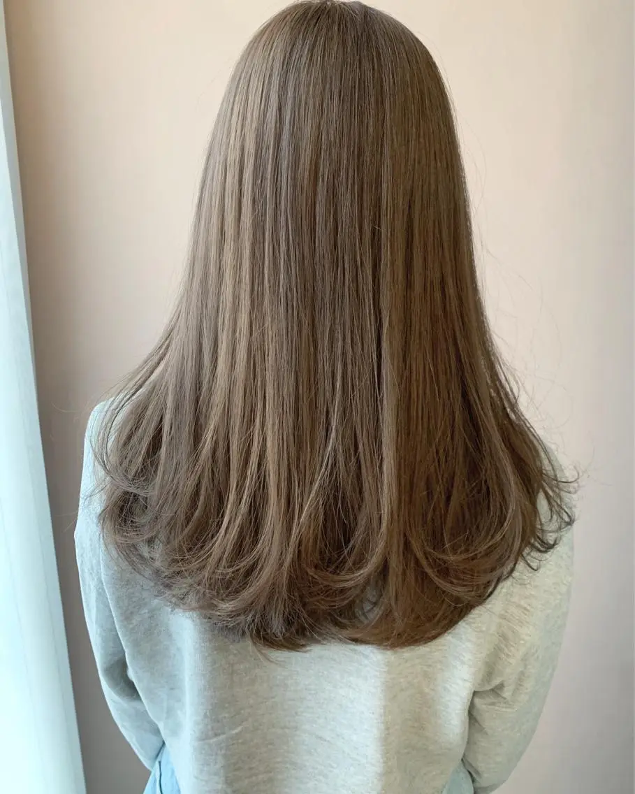 ロング カラー ベージュカラー ブリーチ カット ヘアカラー トリートメント hubhair レイヤー/透明感のヘアスタイル
