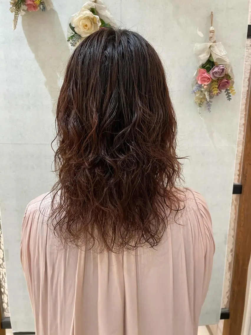 ロング パーマ 🩵ANELA東口 齋藤琴音💚のマツエク・マツパデザイン