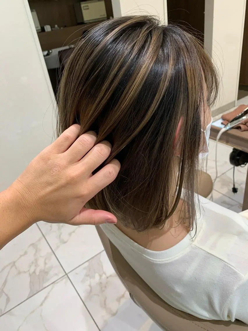 ミディアム カラー ヘアアレンジ 白髪ぼかしハイライト 茗荷谷駅徒歩2分のヘアスタイル