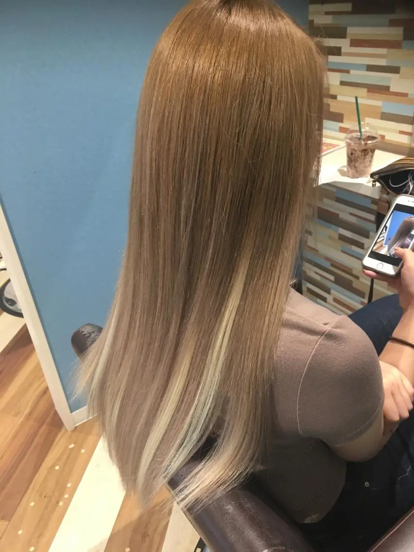 ロング シールエクステ エクステ ハイライト ロング stylist Yukieのヘアスタイル