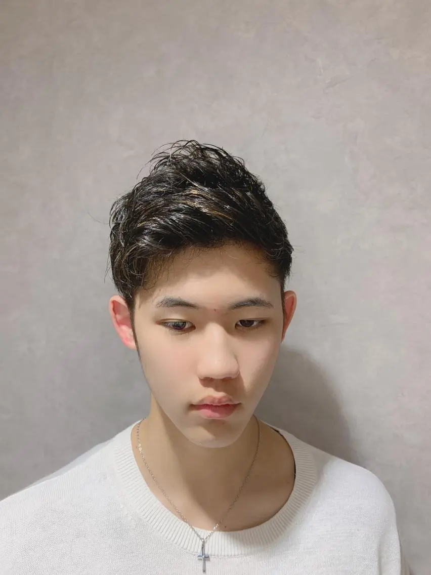 ショート カラー メンズ メンズメッシュ メッシュ Watai 艶髪 當間 大知のヘアスタイル
