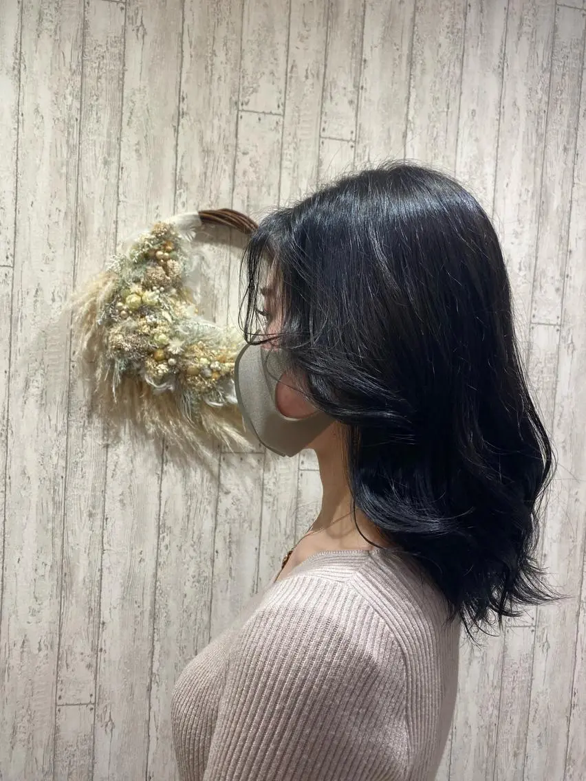 セミロング カラー 黒髪 ブルーカラー ブルーブラック 透明感カラー カット ヘアカラー トリートメント 🦋店長🦋 ほんさわ みずきのヘアスタイル