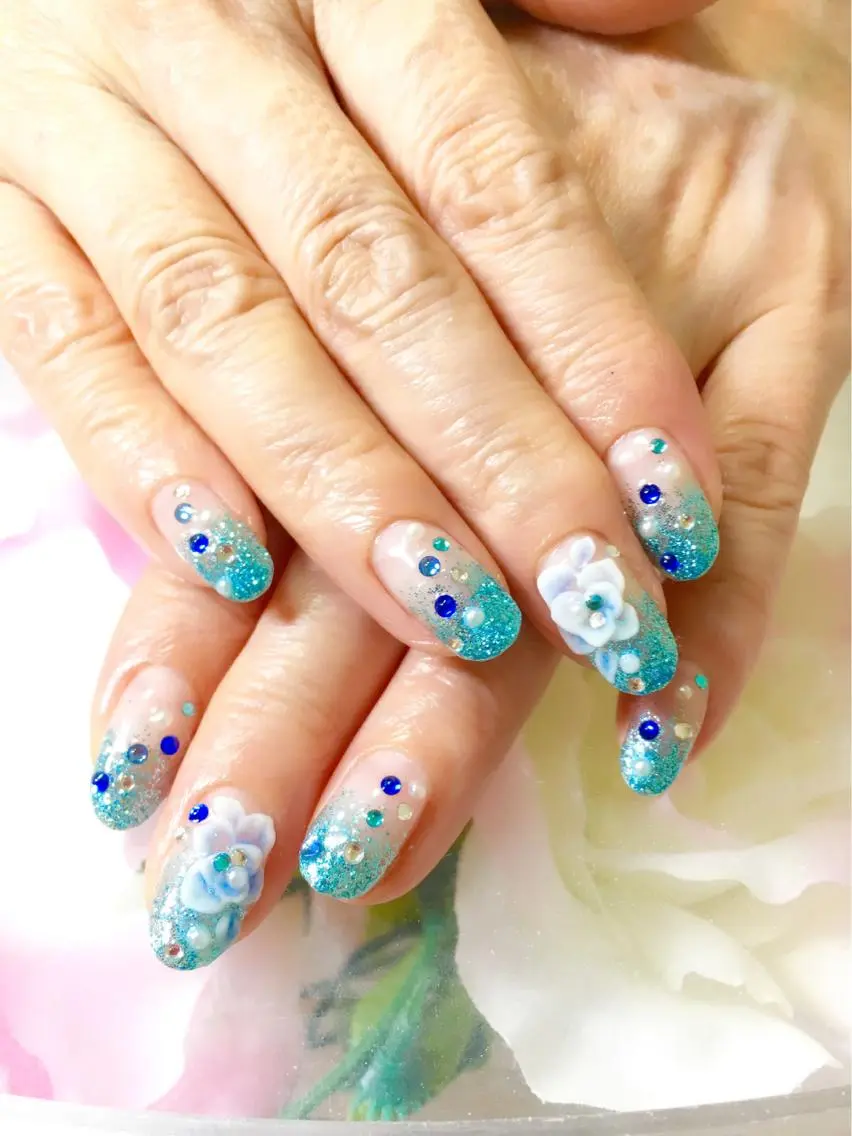 ネイル アートネイル 成人式 持ち込み ブライダルネイル clover nailのネイルデザイン