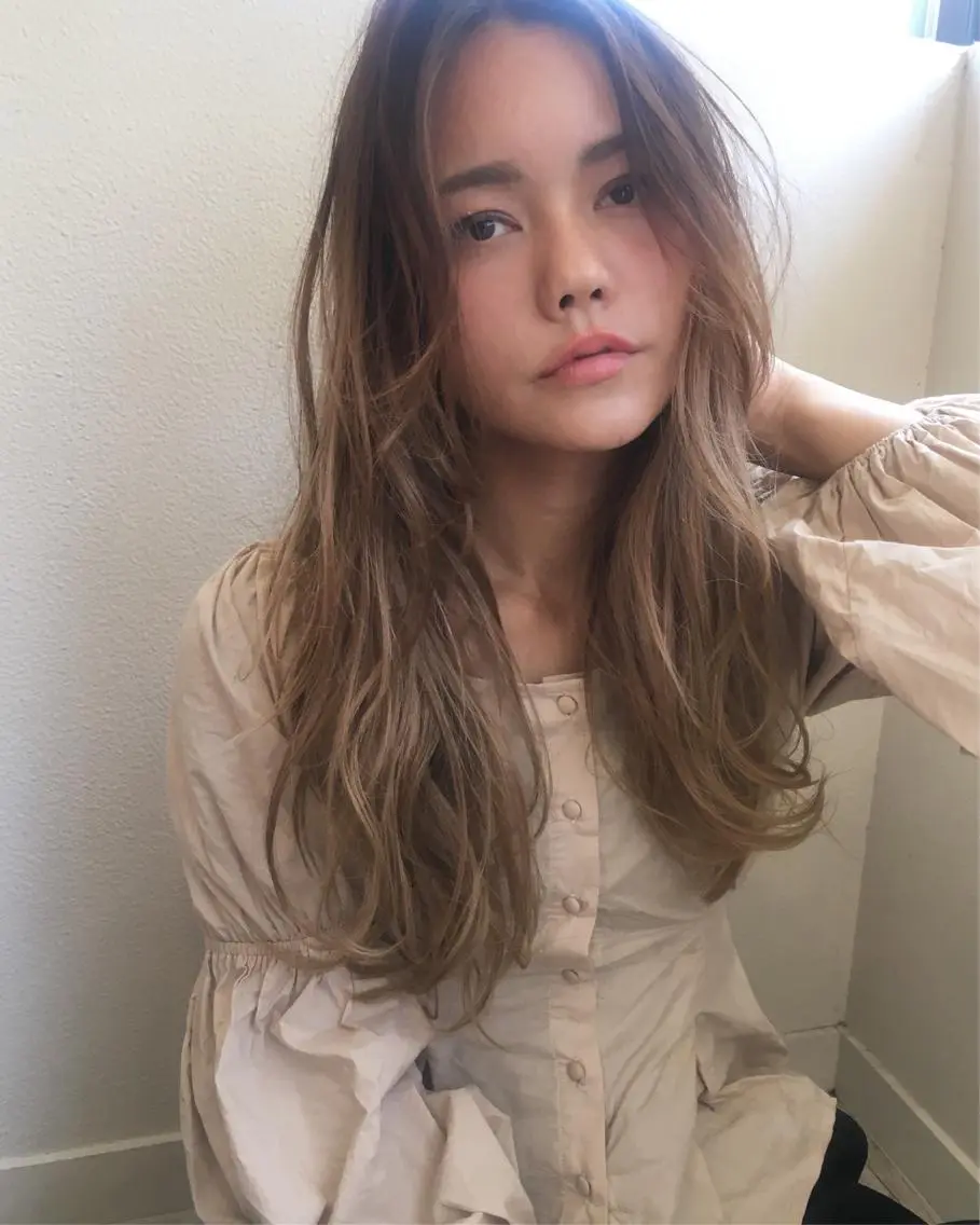 ロング ロング 鎌倉 彩のヘアスタイル