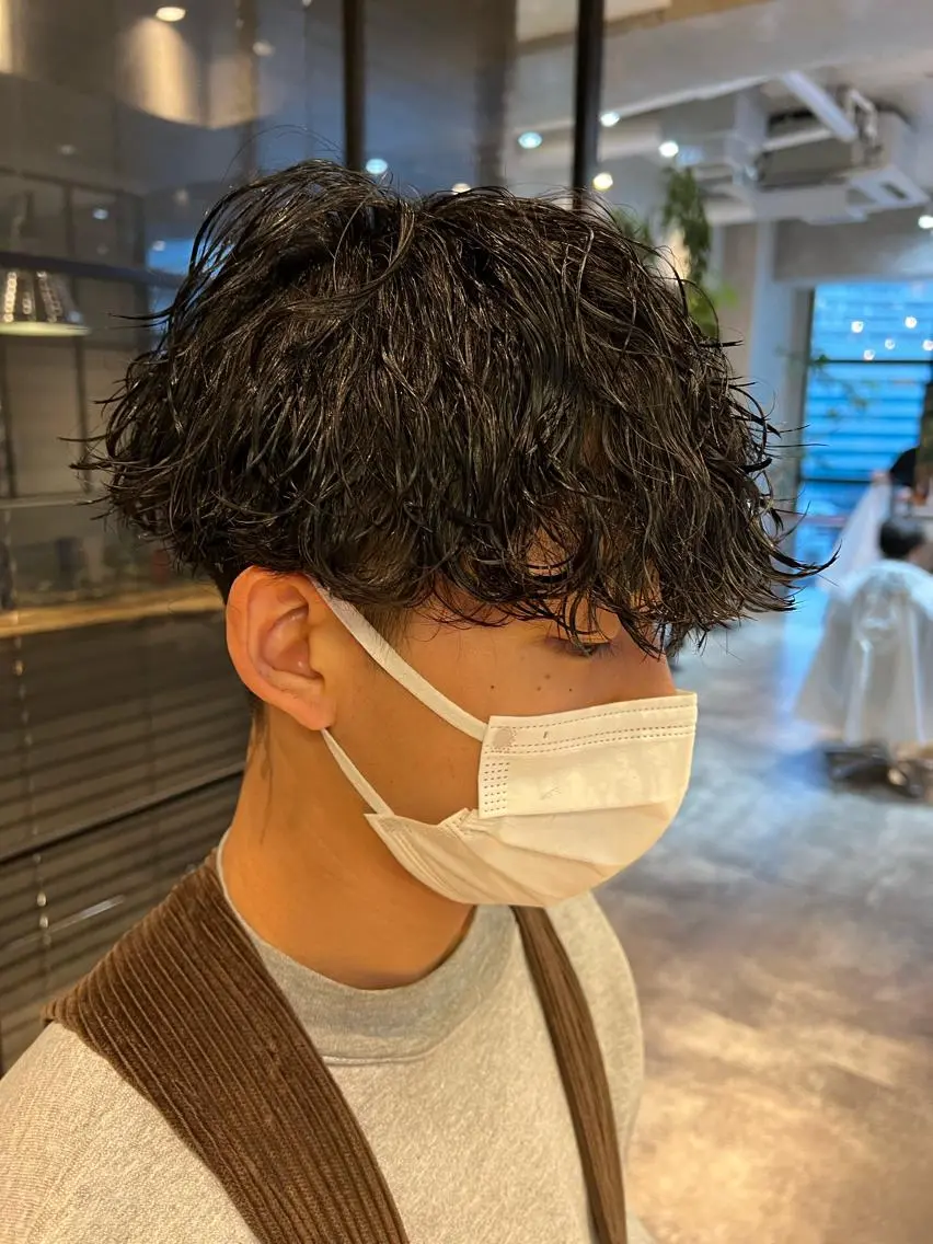 ショート パーマ メンズ カット パーマ トリートメント 波巻きスパイラルパー マ/シャドウパーマ駿のヘアスタイル