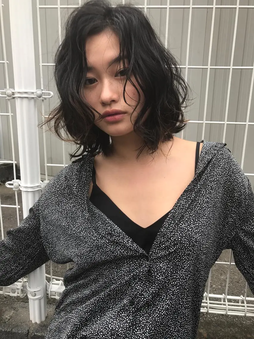 ミディアム カラー パーマ 🍋透け感カラー🍃 オリーブ🍐Kahoのヘアスタイル
