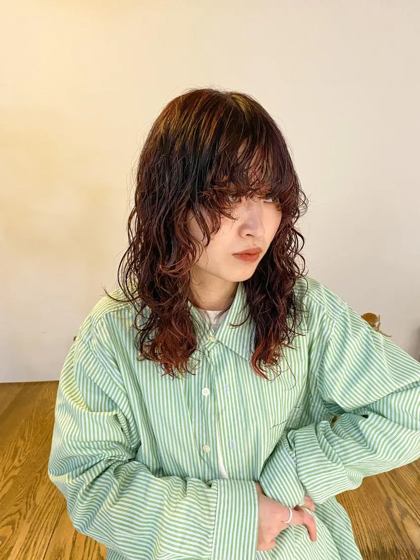ロング カラー パーマ ヘアアレンジ メンズ キッズ ネイル マツエク・マツパ アイブロウ メンズブリーチ メンズパーマ ブリーチ オレンジ カラーマツエク パーマスタイル🔅 sayacaのヘアスタイル