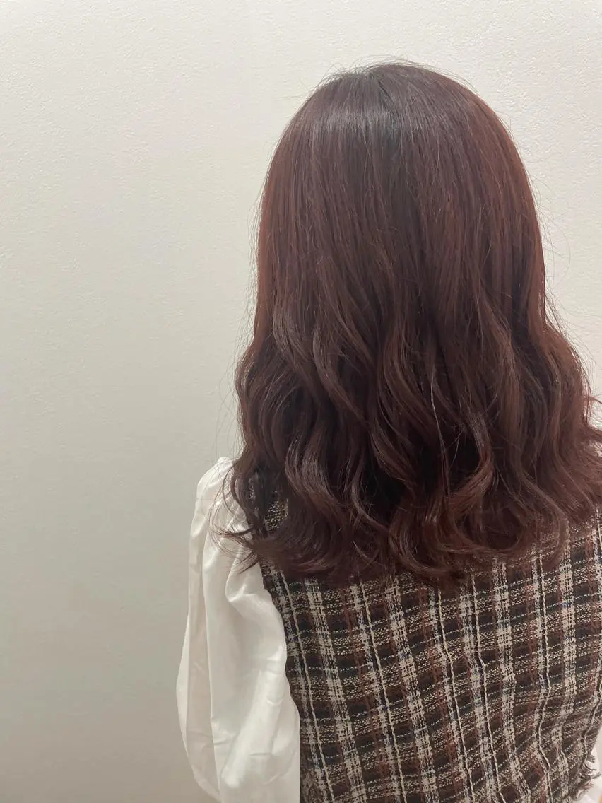 セミロング ヘアカラー 山本 愛永のヘアスタイル