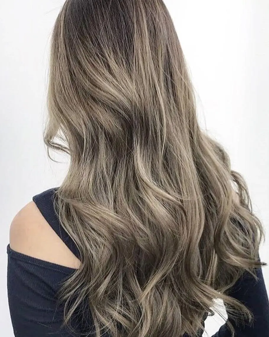 ロング カラー パーマ 大阪レミーエクステ チビ編み込みのヘアスタイル