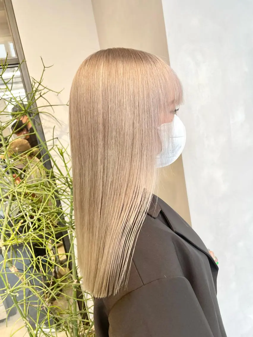ロング カラー ベージュカラー ホワイトベージュ ハイトーン×レイヤー /遠藤将太のヘアスタイル
