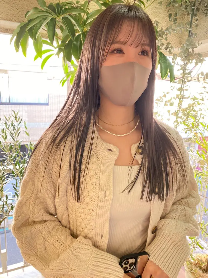 ロング カラー 顔周りレイヤーカット ブリーチminamiのヘアスタイル