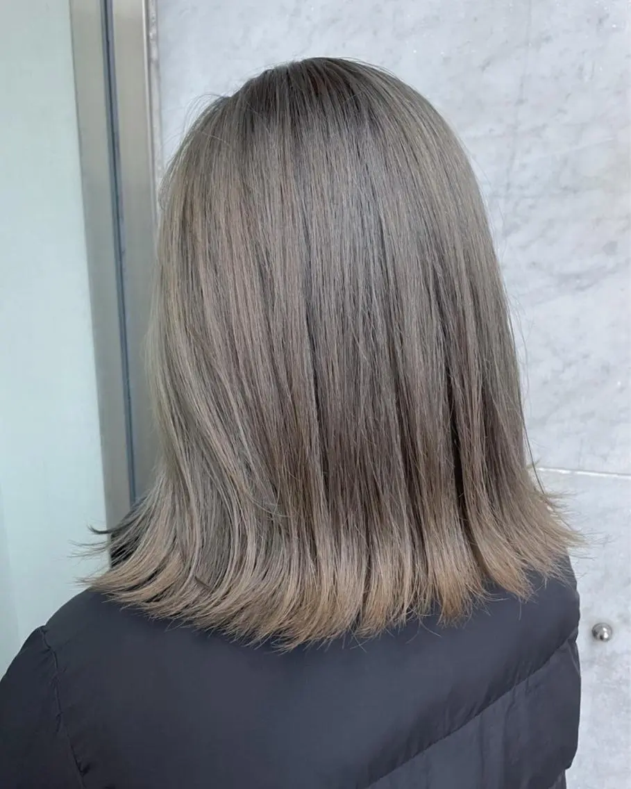 ミディアム カラー RU RIのヘアスタイル
