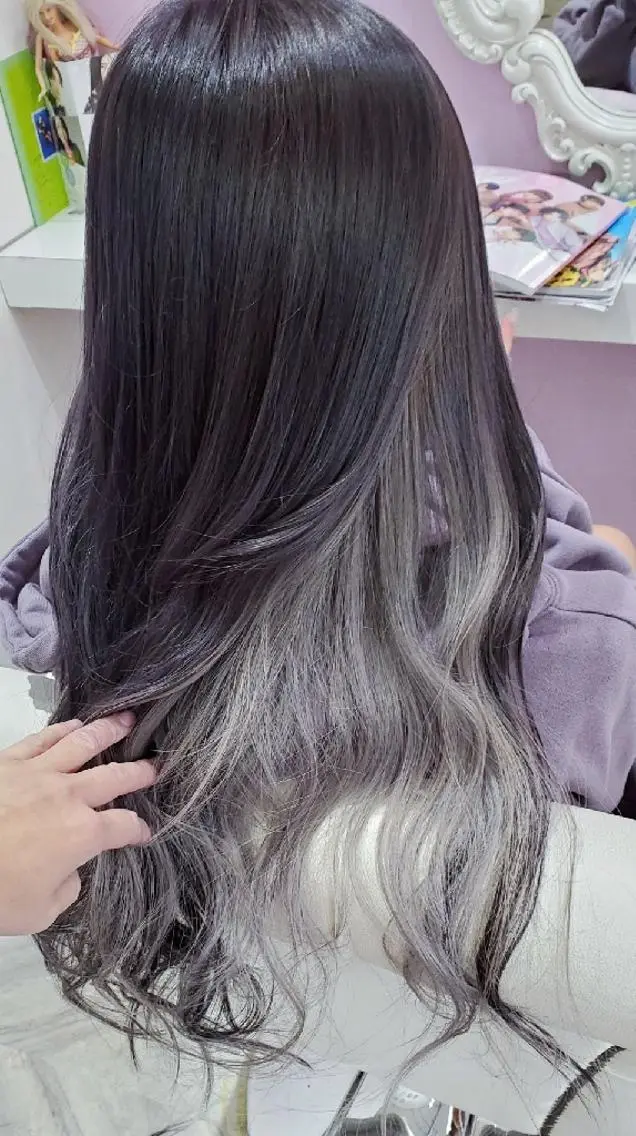 ロング カラー ヘアアレンジ ダークグレー ナカシマ  アユミのヘアスタイル