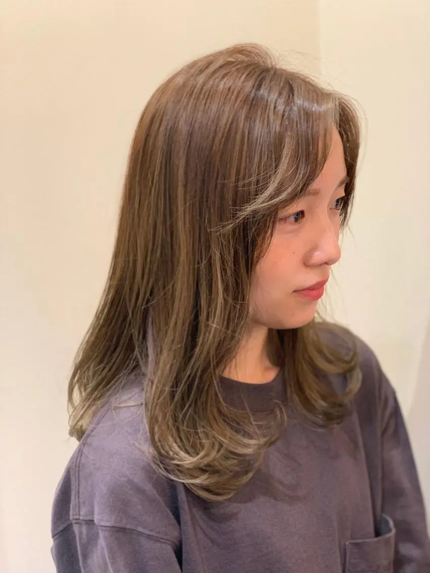 ロング カラー ベージュカラー ブラウンカラー ロング ヘッドスパ大好き 美容師🌿堀江のヘアスタイル