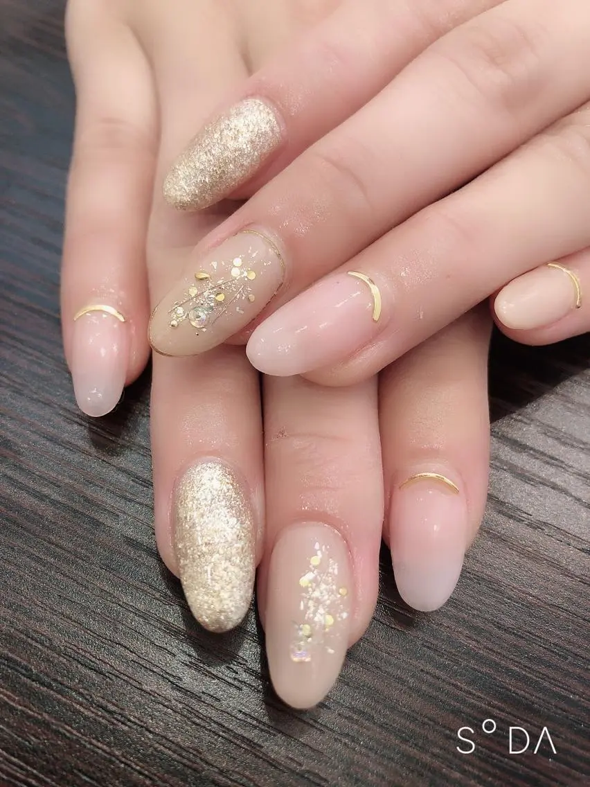 ネイル シンプルネイル Piacere 絵美のネイルデザイン