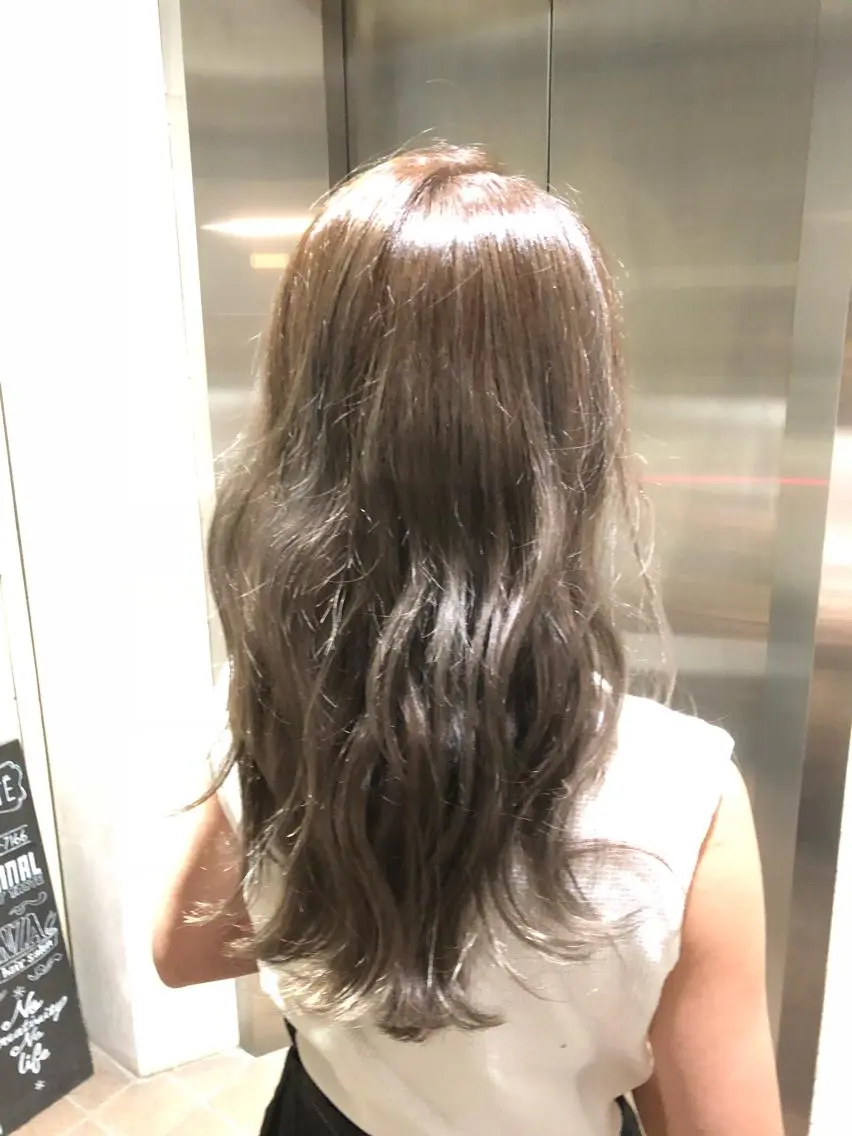 カラー shinka omotesandoのヘアスタイル