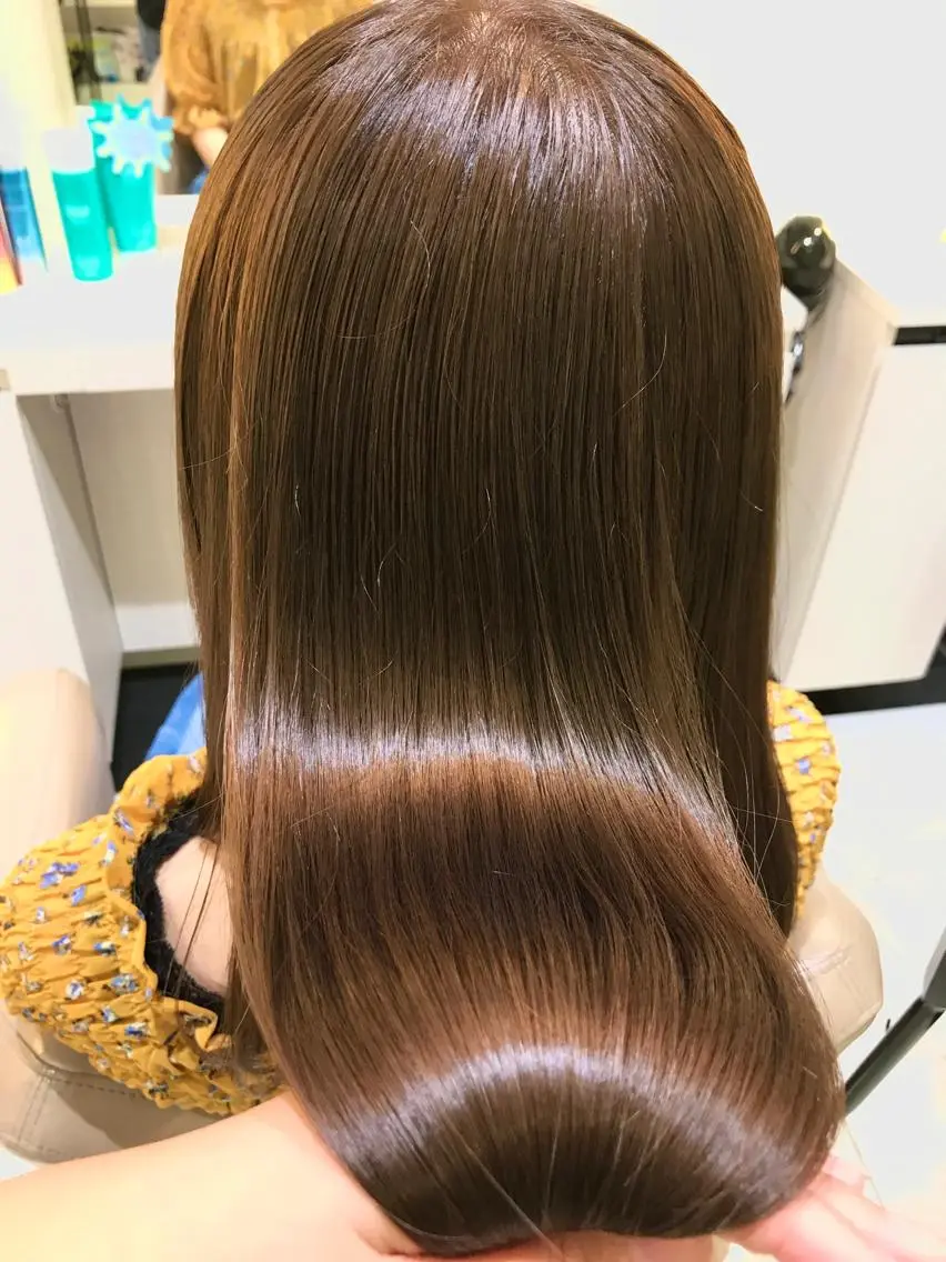 セミロング カラー 髪質改善 カット ヘアカラー 清藤綾/脱白髪染め 白髪ぼかしハイライトのヘアスタイル